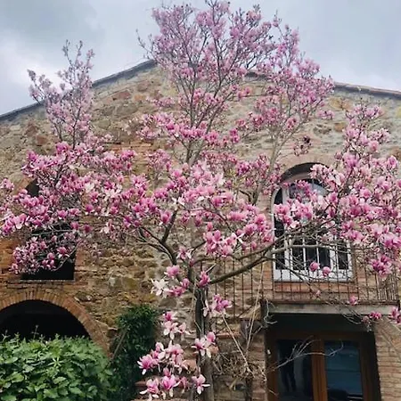 La Magnolia Bed & Breakfast
