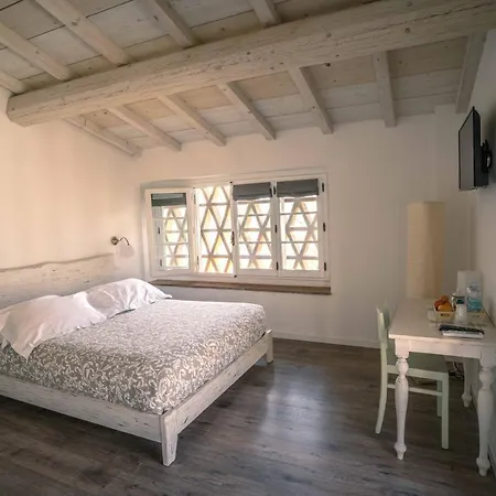 La Magnolia Bed & Breakfast